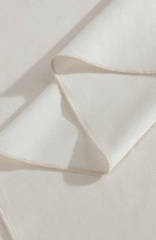 Calvin Klein Pearl Edge 300 Thread Count Sateen Sheet Set