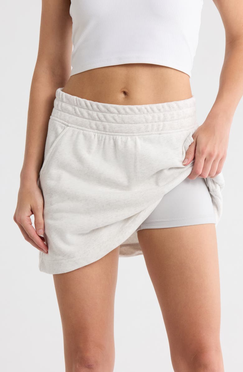 YOGALICIOUS Zuri High-Low Fleece Skirt, Alternate, color, Heather Light Grey