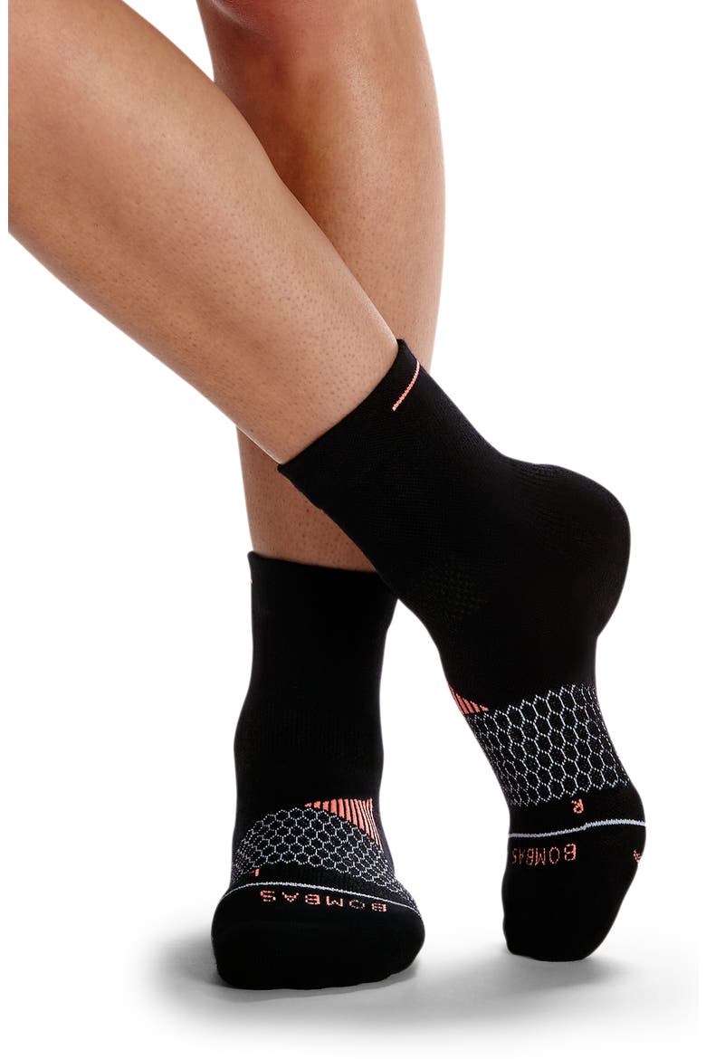 Merino Wool Blend Quarter Crew Running Socks, Alternate, color, BLACK