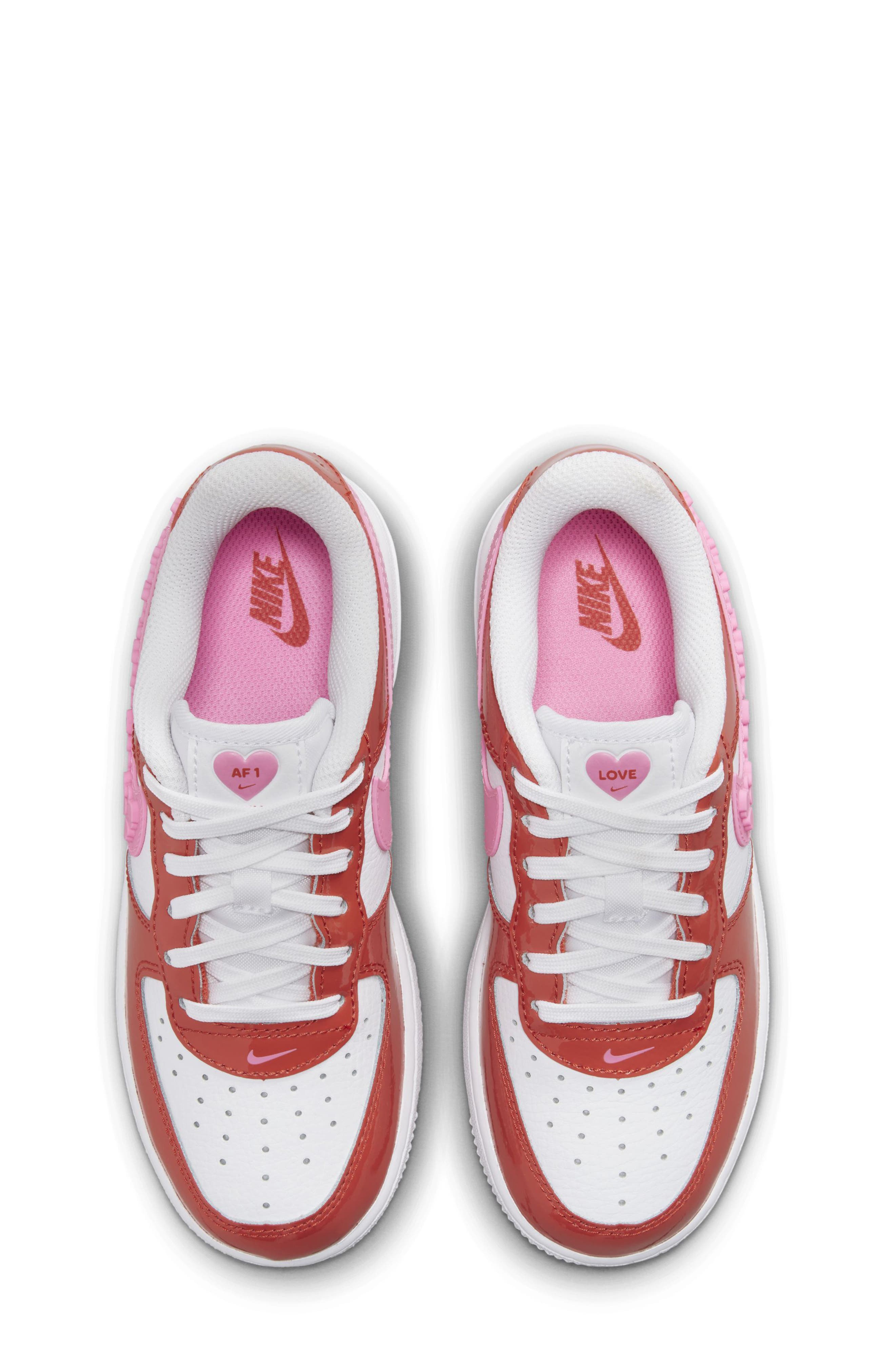 Nike Force 1 LV8 3D Hearts Basketball Sneaker, Alternate, color, 