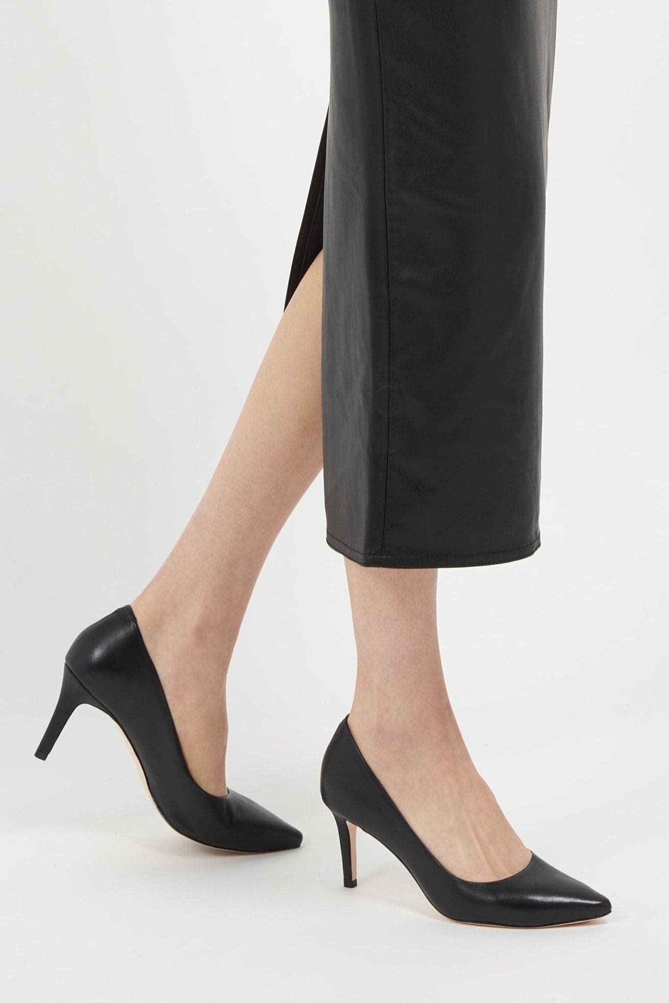 Joan Oloff Shoes Deborah Pump, Alternate, color, Black