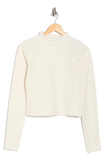 Layer 8 Power Heat Base Layer Long Sleeve Crop Pullover In White