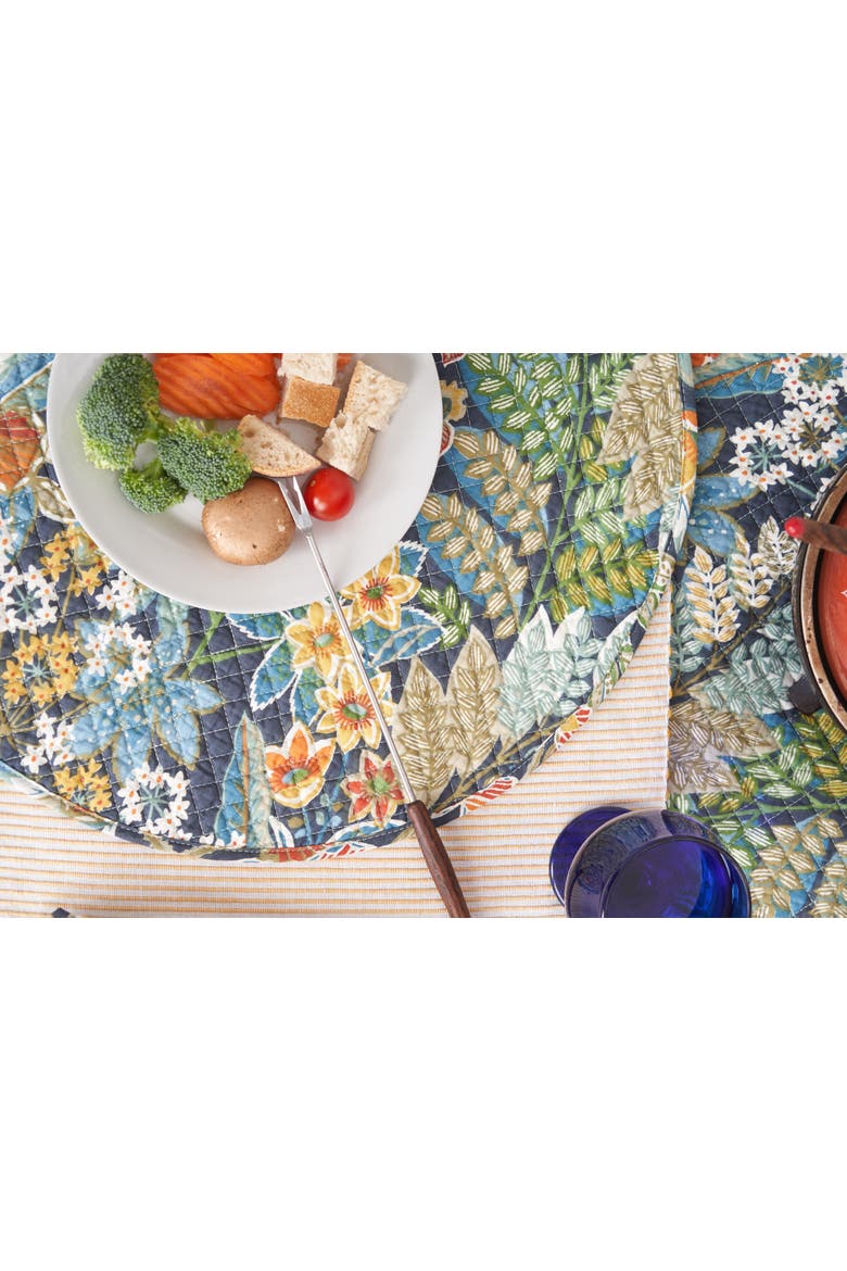 Posy Flowers 100% Cotton Quilted Set of 4 Placemats 13" x 19", Alternate, color, Green