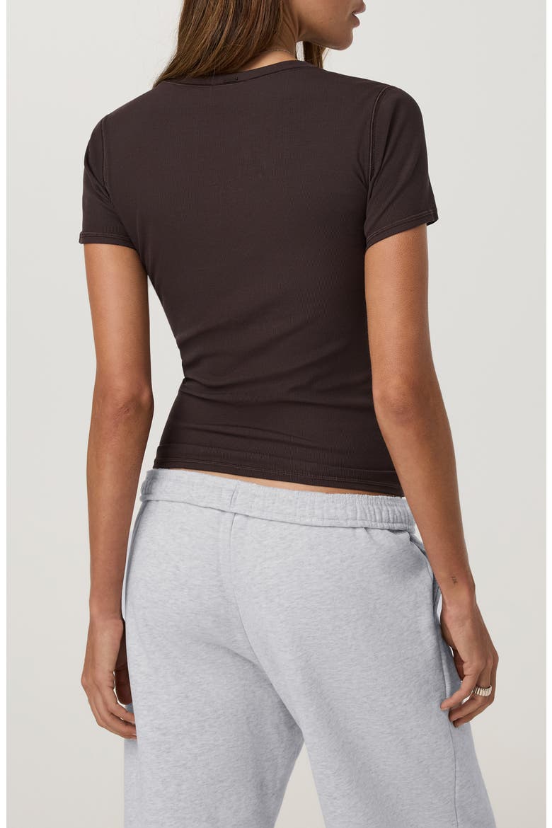 Pose Fitted Tee 2.0, Alternate, color, FRENCH ROAST