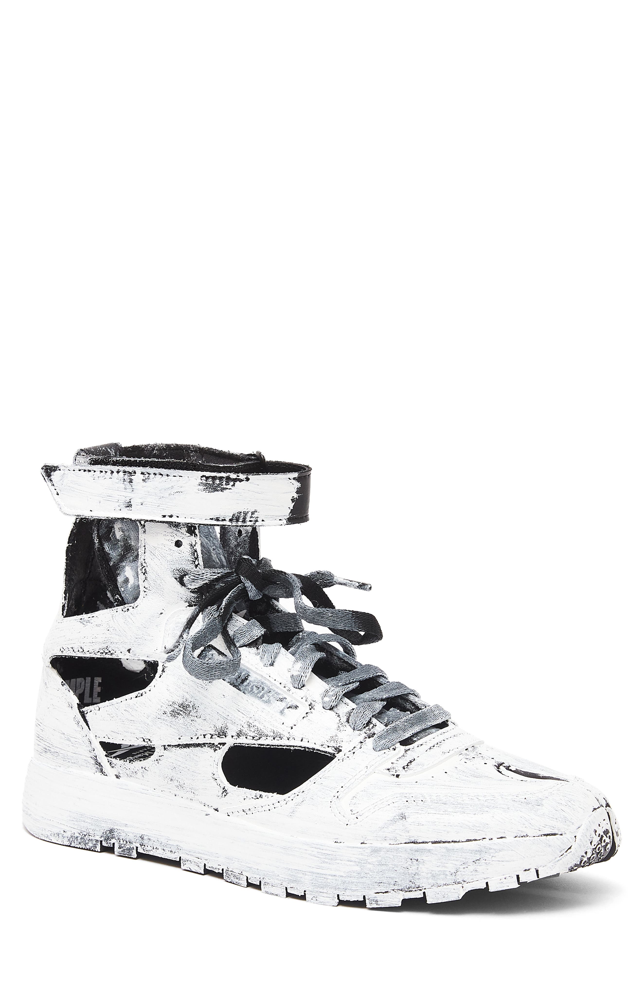 Maison Margiela x Reebok Classic Leather Tabi High Top Sneaker, Main, color, 