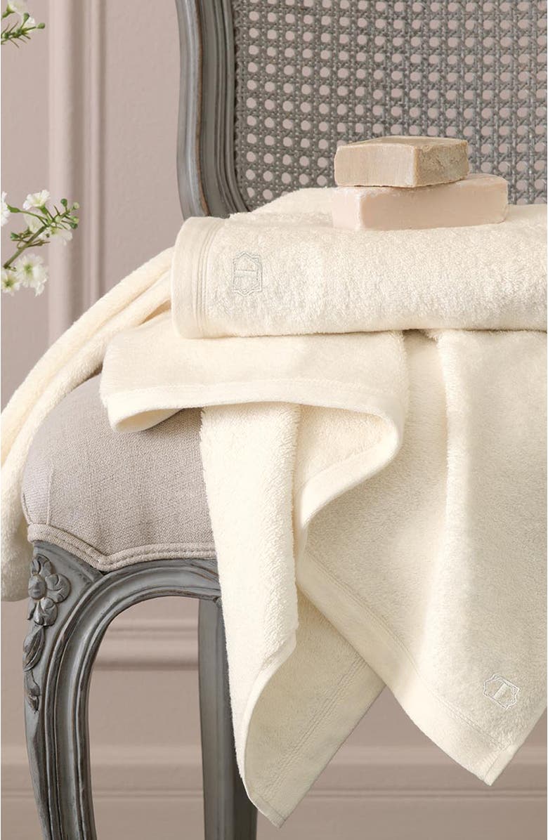 Togas Poitiers Towel, Alternate, color, Beige