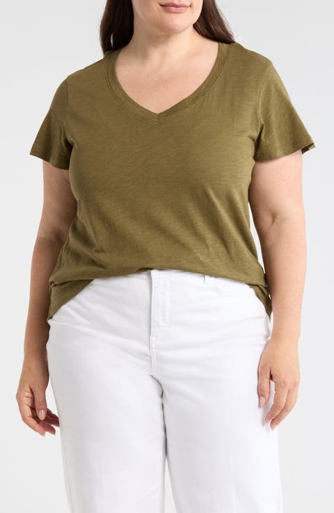 V-Neck T-Shirt (Plus)