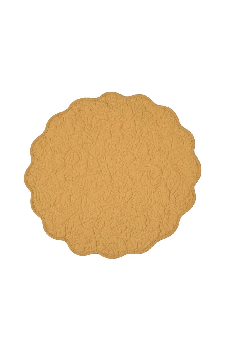 C&F Home Christiana Honey Reversible Machine Washable Round Scallop Quilt Placemats Set of 6, Alternate, color, Yellow