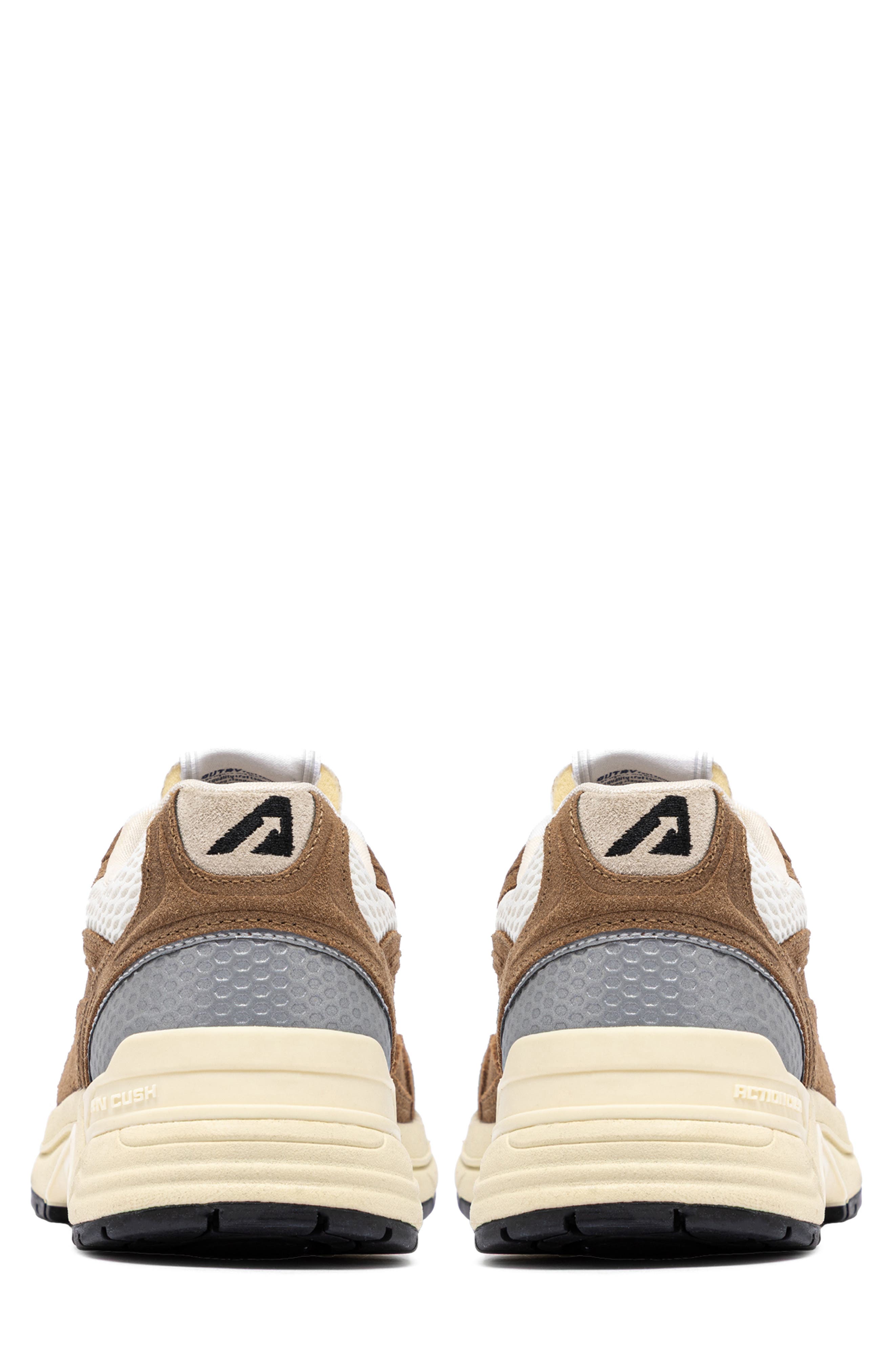 AUTRY Hyperway Low Sneaker, Alternate, color, Brown