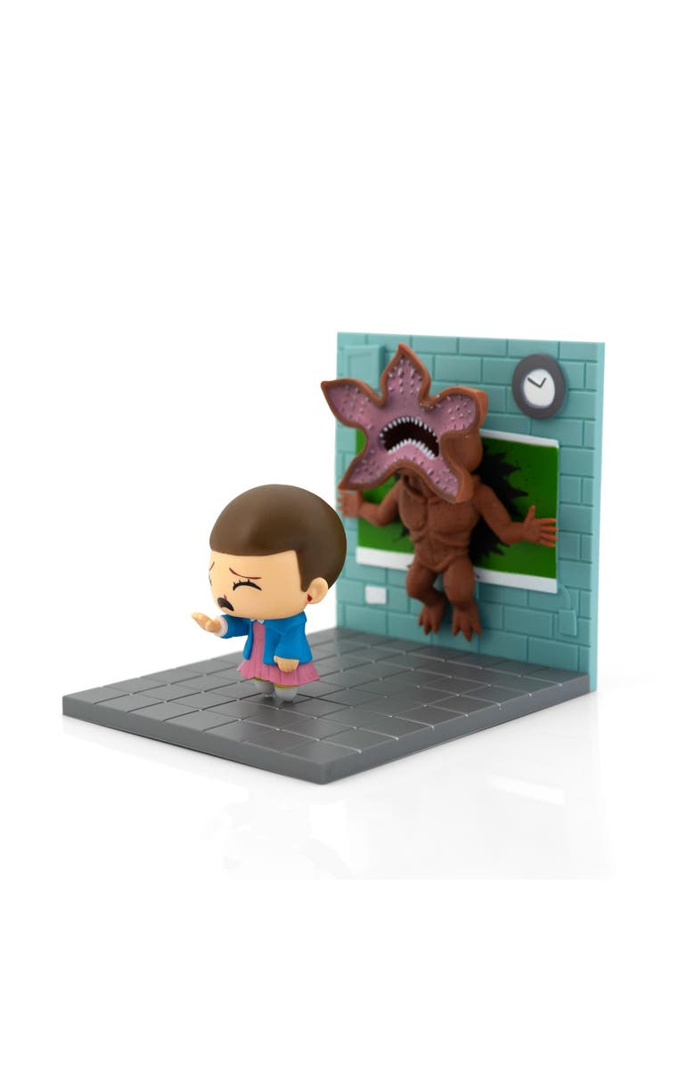 Toynk Stranger Things Eleven Vs. Demogorgon Exclusive Diorama | SuperEmoFriends Design, Alternate, color, Multi-Color