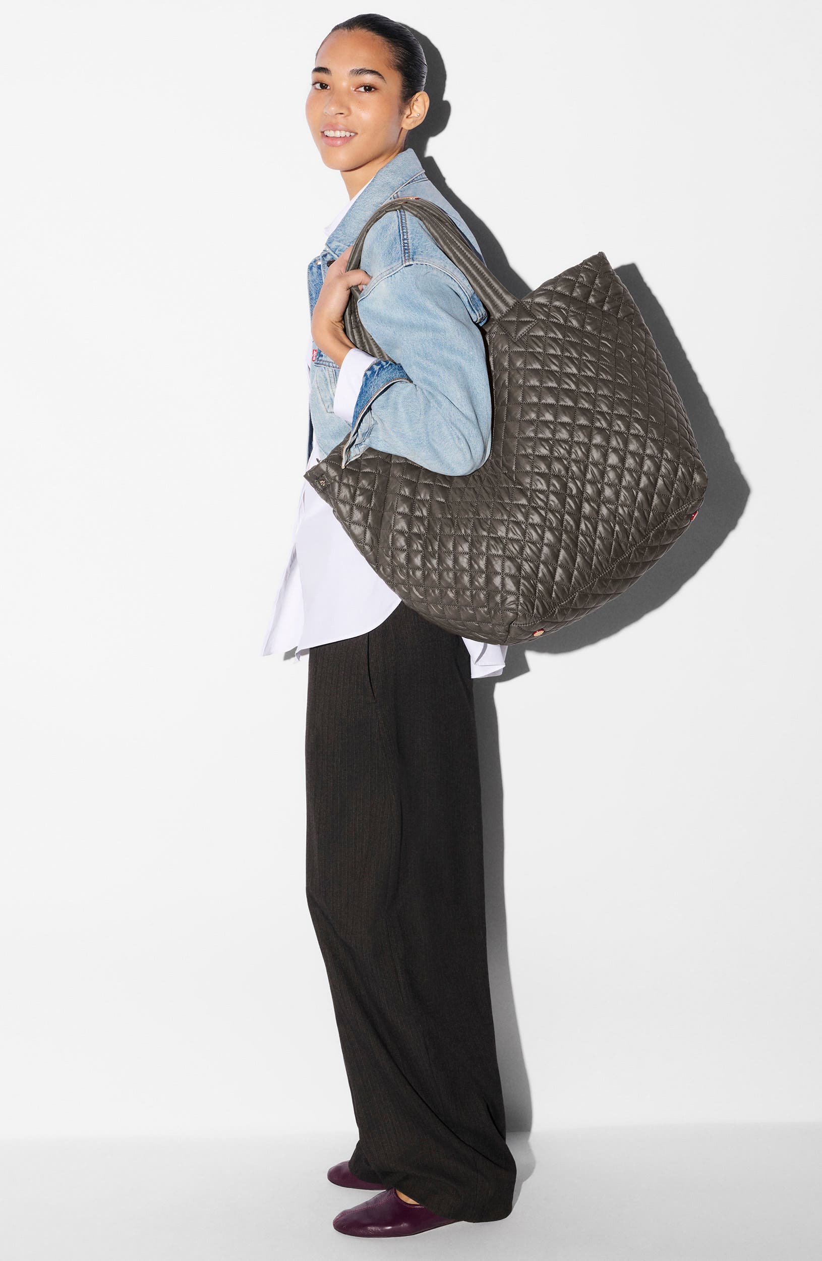 Large Metro Deluxe Quilted Nylon Tote, Alternate, color, MAGNET