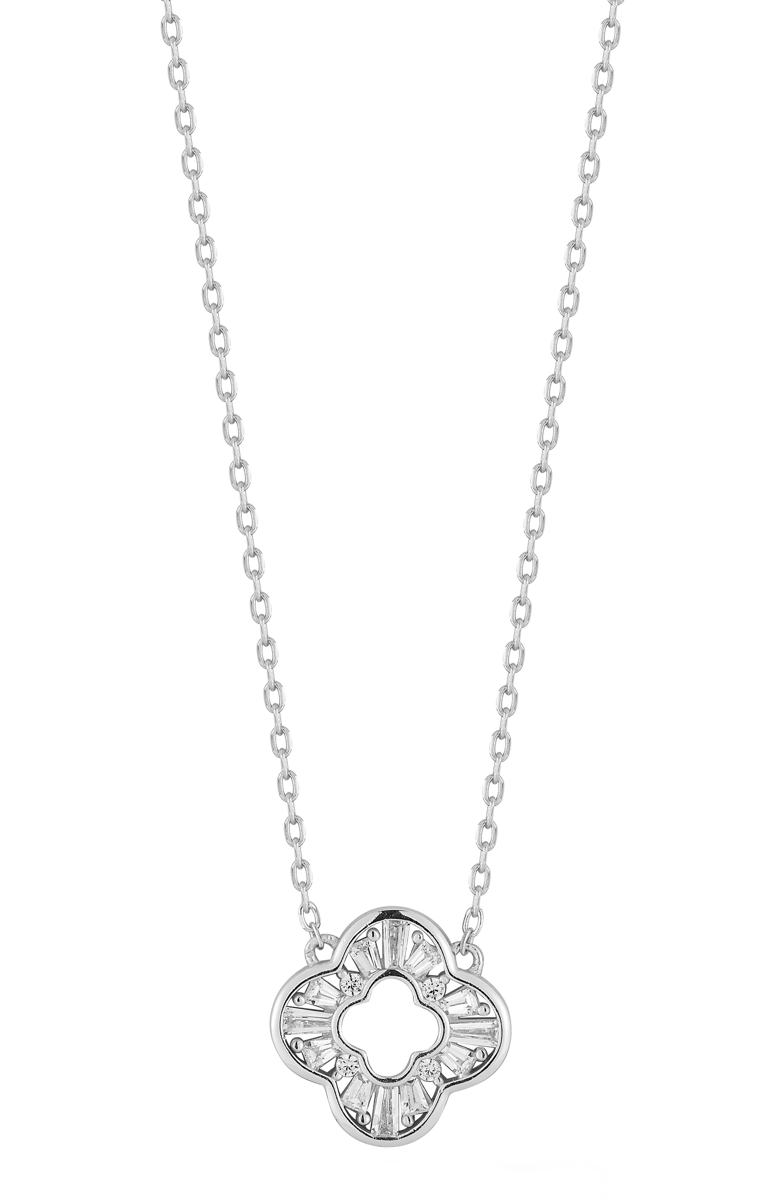 GLAZE JEWELRY Clover Pendant Necklace