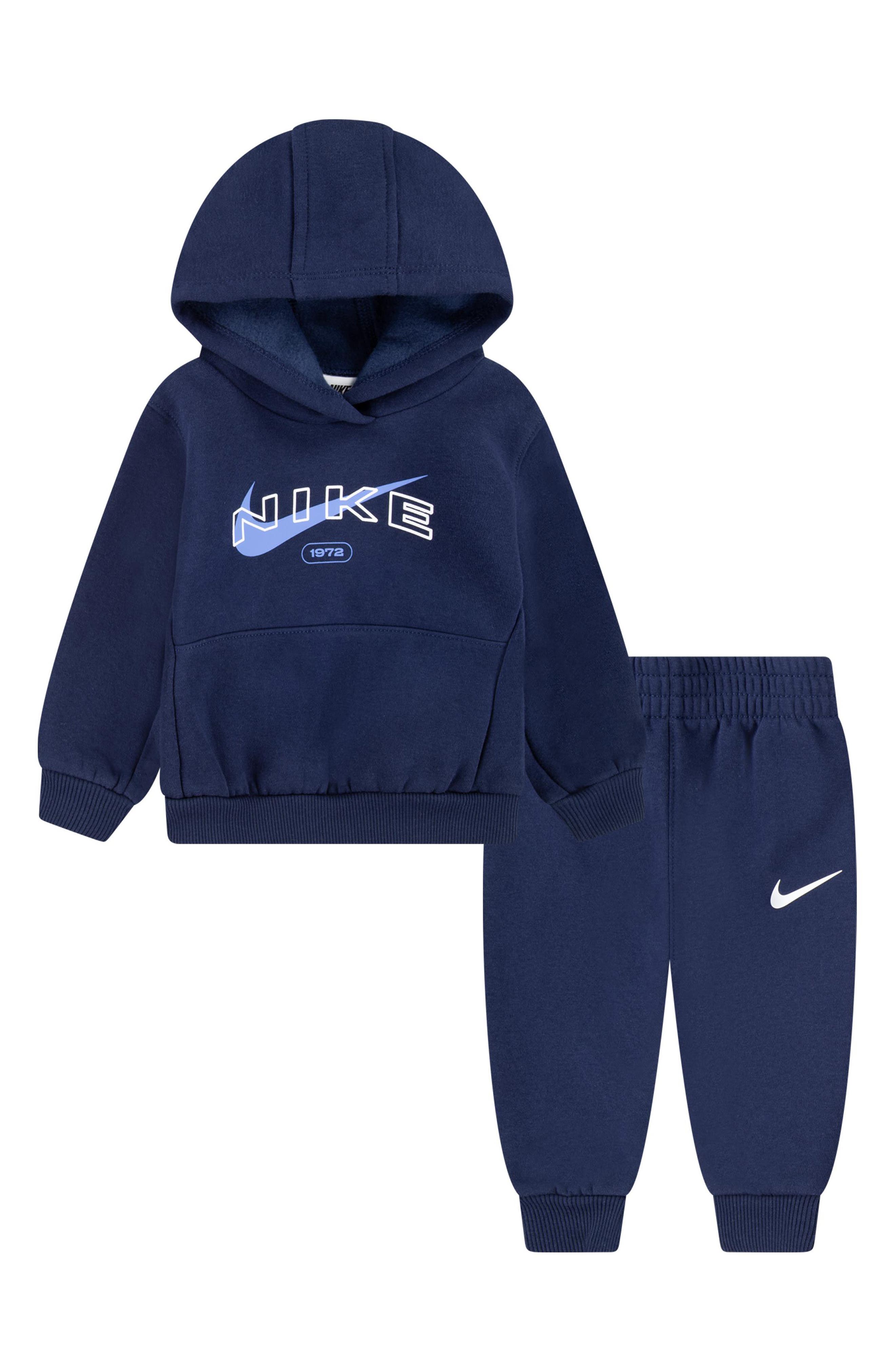 Nike Club Fleece Hoodie & Joggers