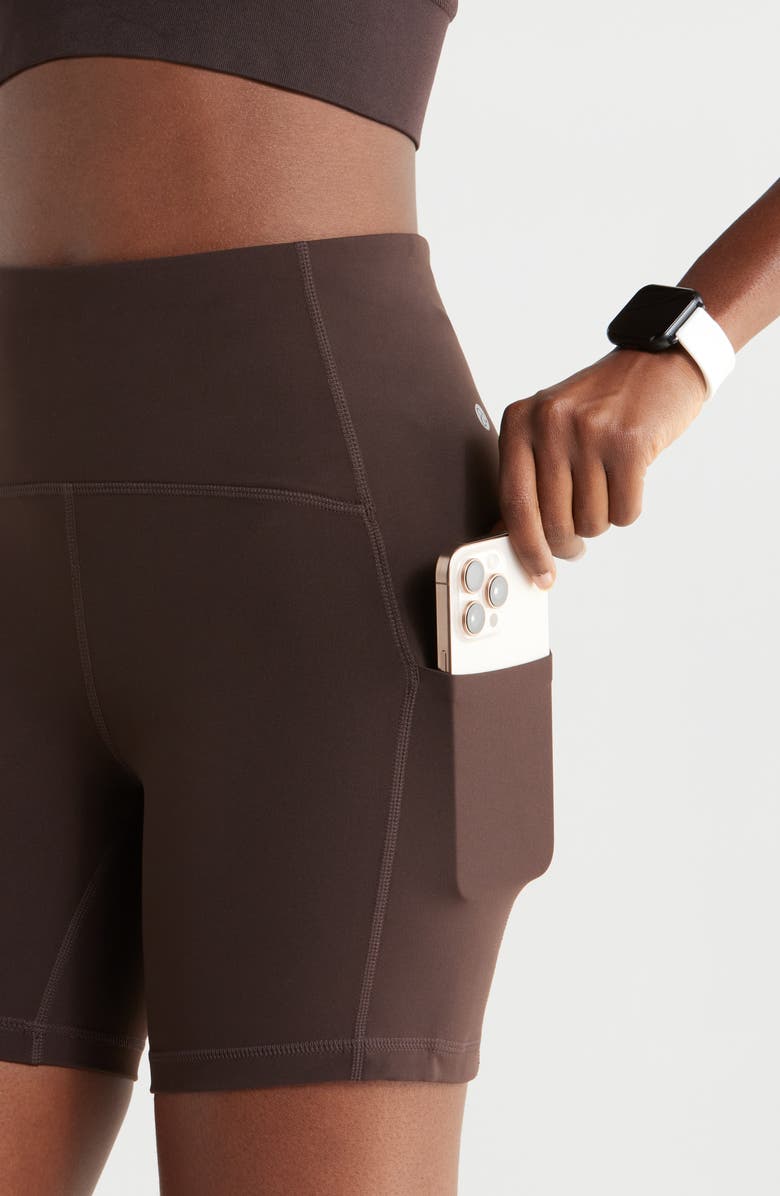 Zella Studio Luxe Pocket Bike Shorts, Alternate, color, Brown Mole