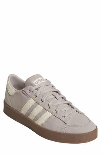 Gender Inclusive Jump Hook Low Top Sneaker