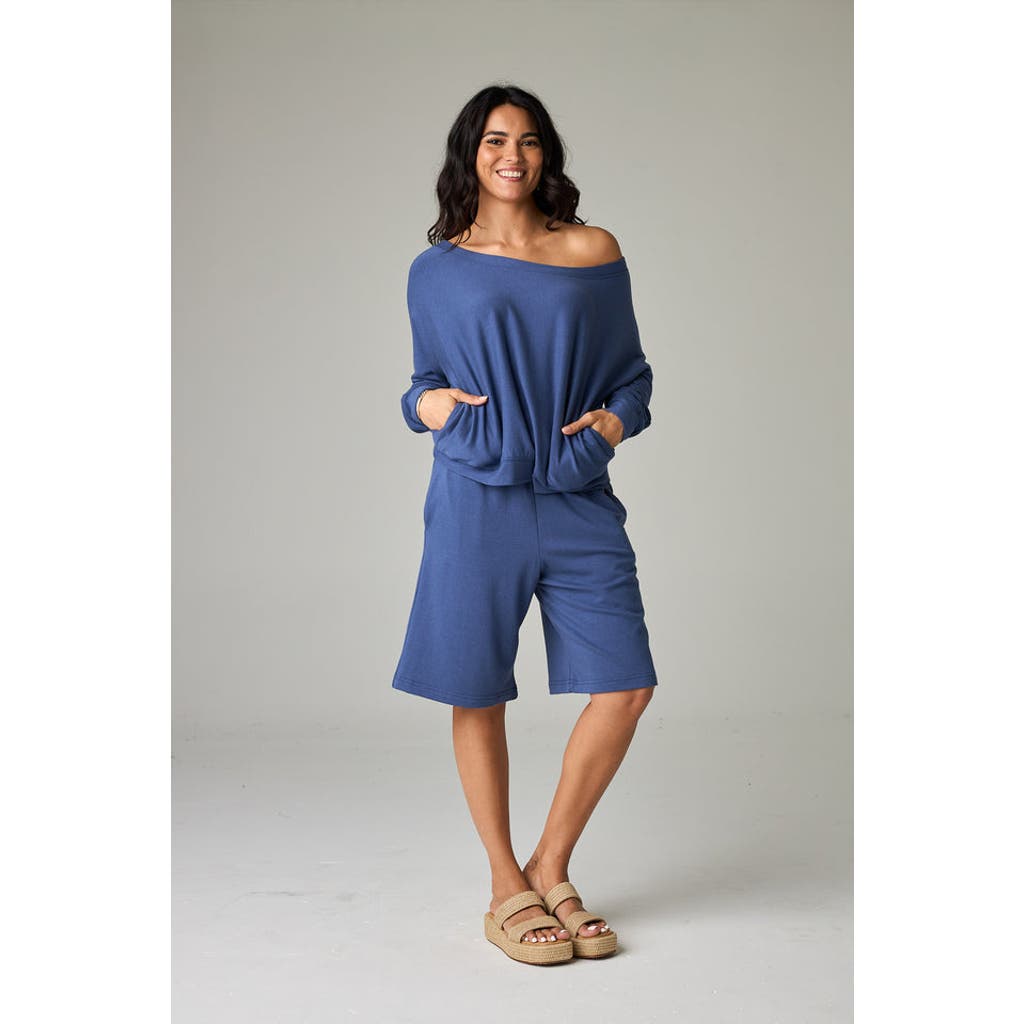 Eavolu Baikal Eco-luxe Fleece Bermuda Short In Blue