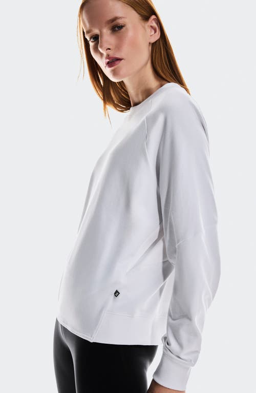 On Studio Sweatshirt In White