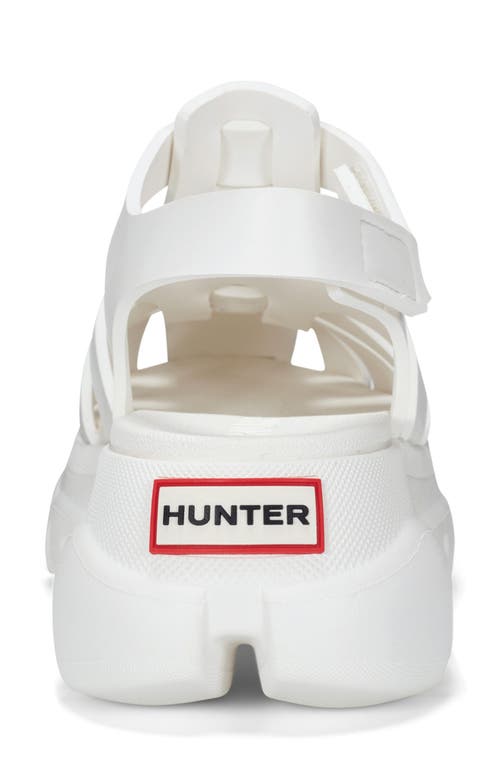 Hunter Belah Lug Sole Fisherman Sandal In White