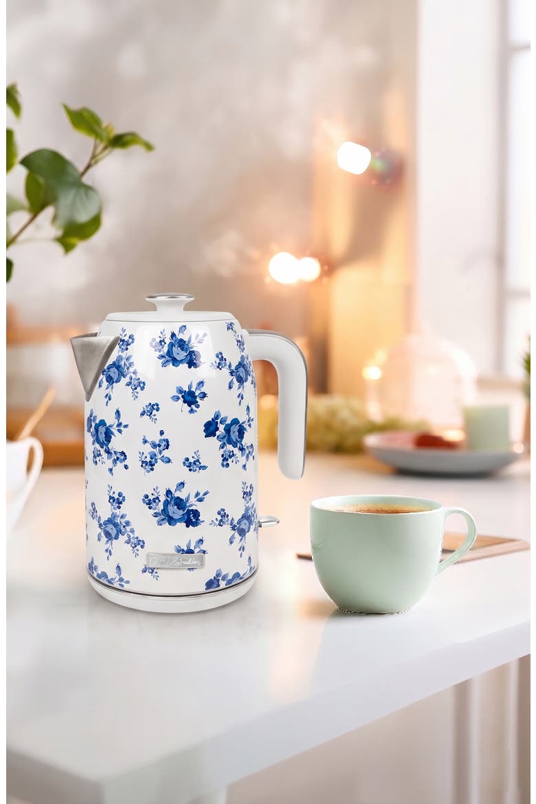 Floral Kettle, Alternate, color, BLUE