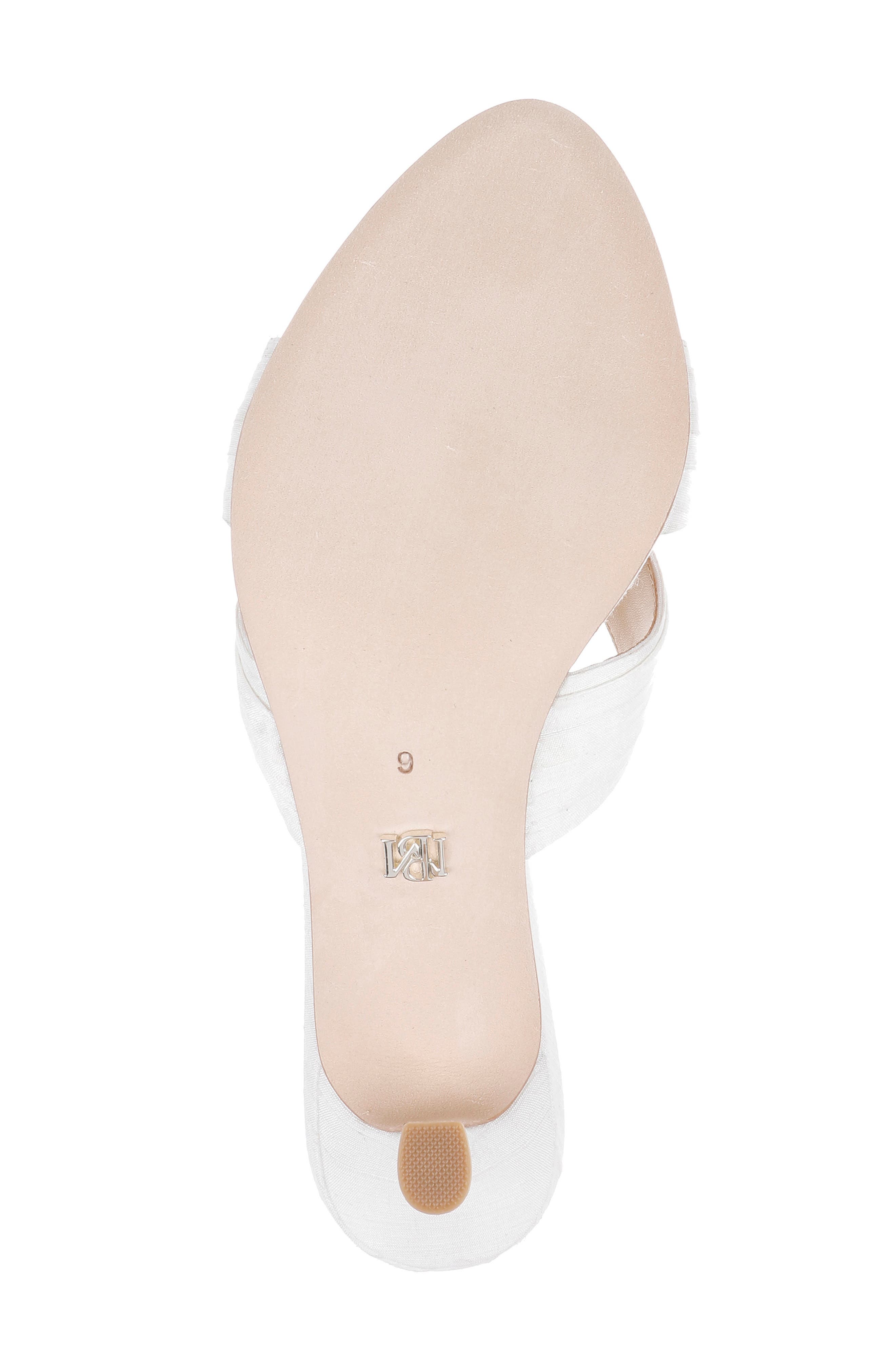 Badgley Mischka Collection Xania Sandal, Alternate, color, Ivory Silk