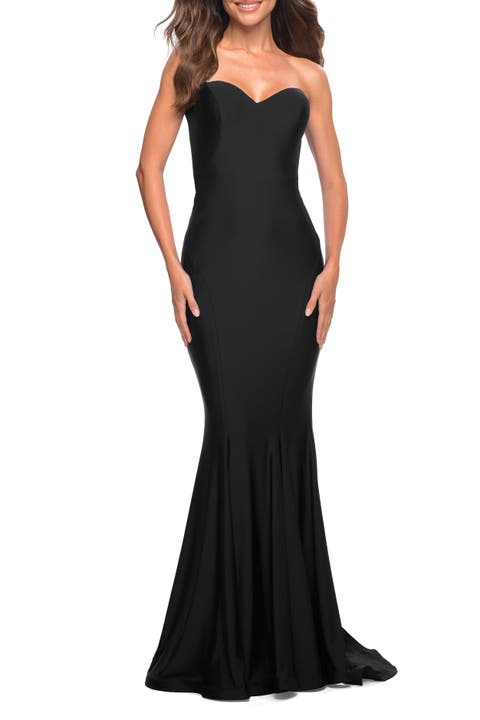 Chic Jersey Gown with Sweetheart Neckline