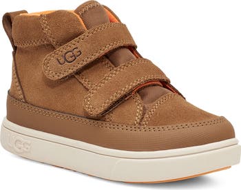 UGG® Kids display picture 2