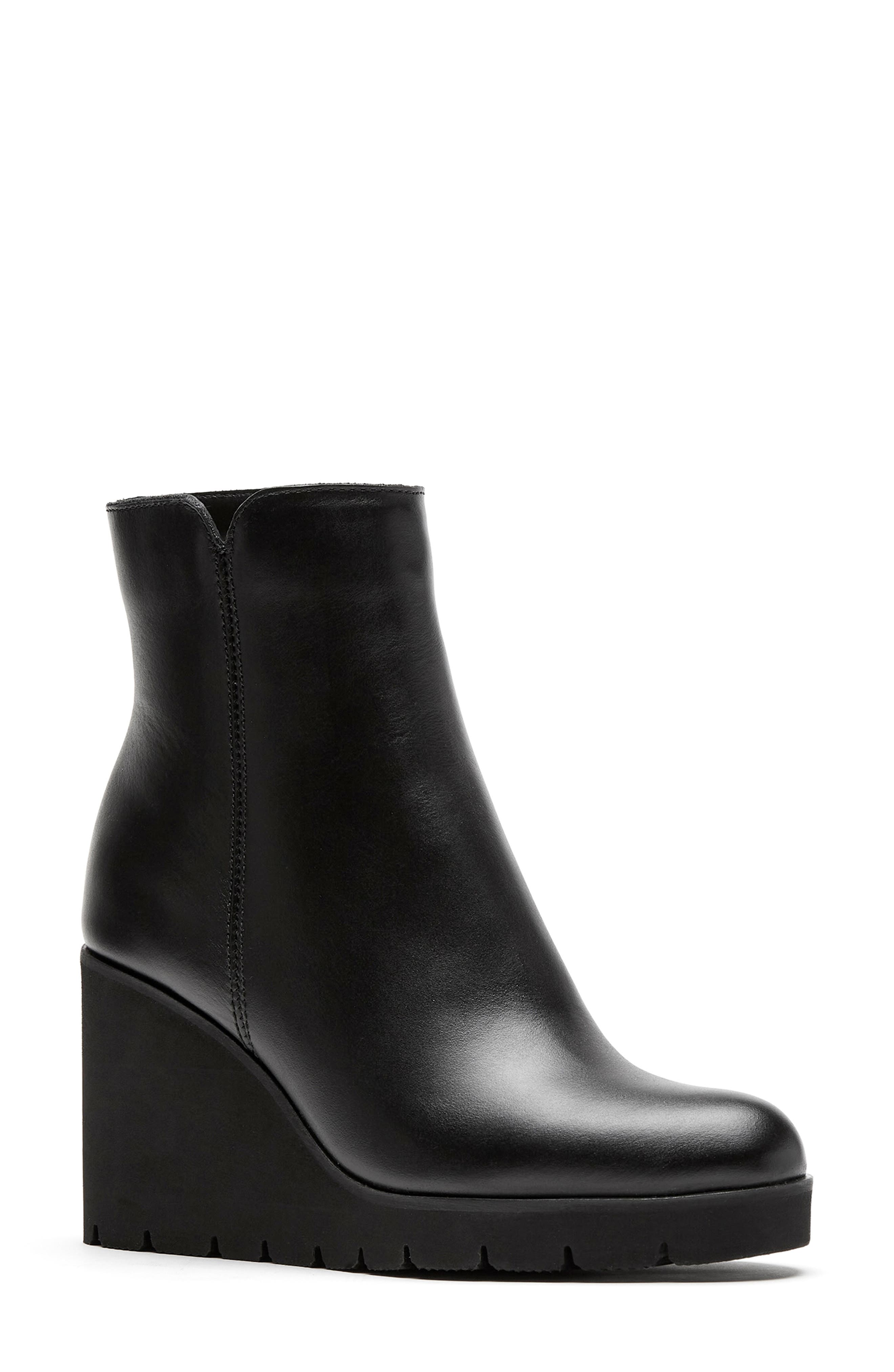 La Canadienne Go Wedge Leather Bootie in Black Leather 