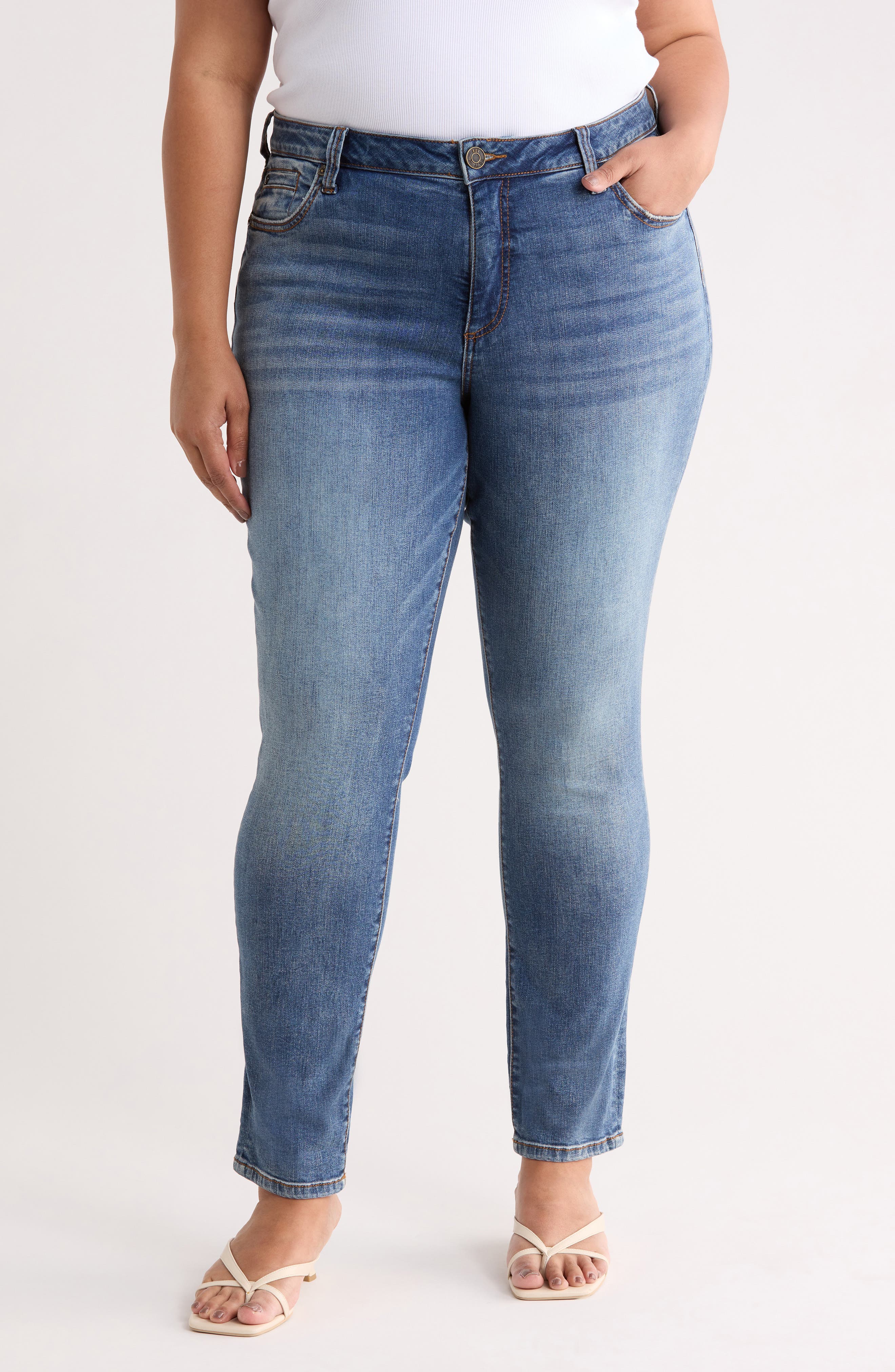 KUT from the Kloth Katy Boyfriend Flap Pocket Jeans