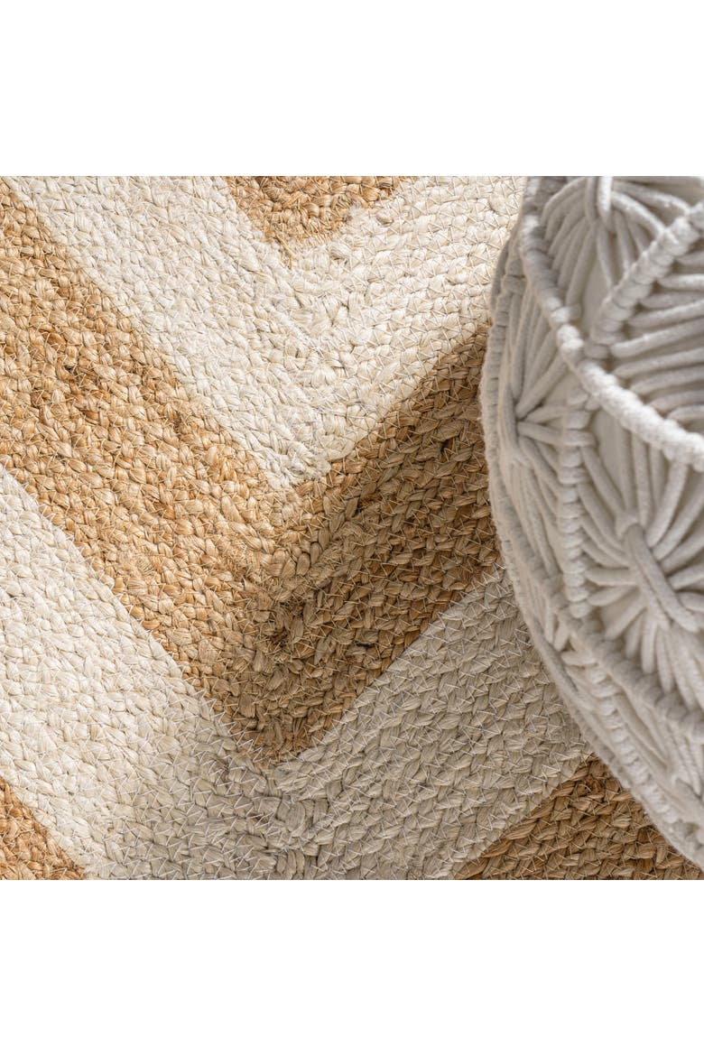 Piper Two-Tone Chevron Round Jute Round Area Rug, Alternate, color, Cream/Natural