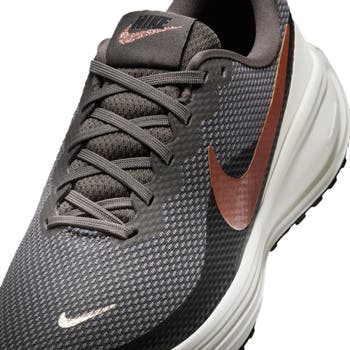Revolution 8 Running Shoe