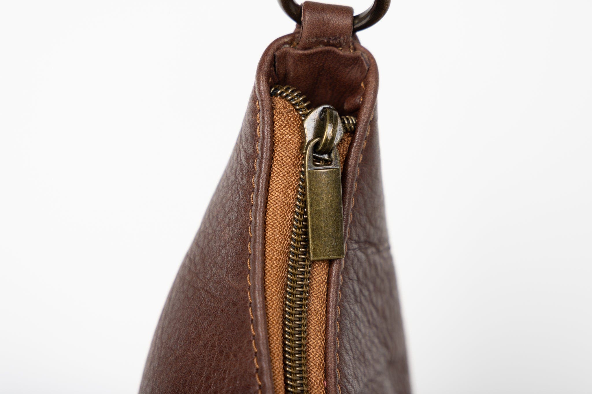 Deux Mains Saddle Shoulder Bag, Alternate, color, 