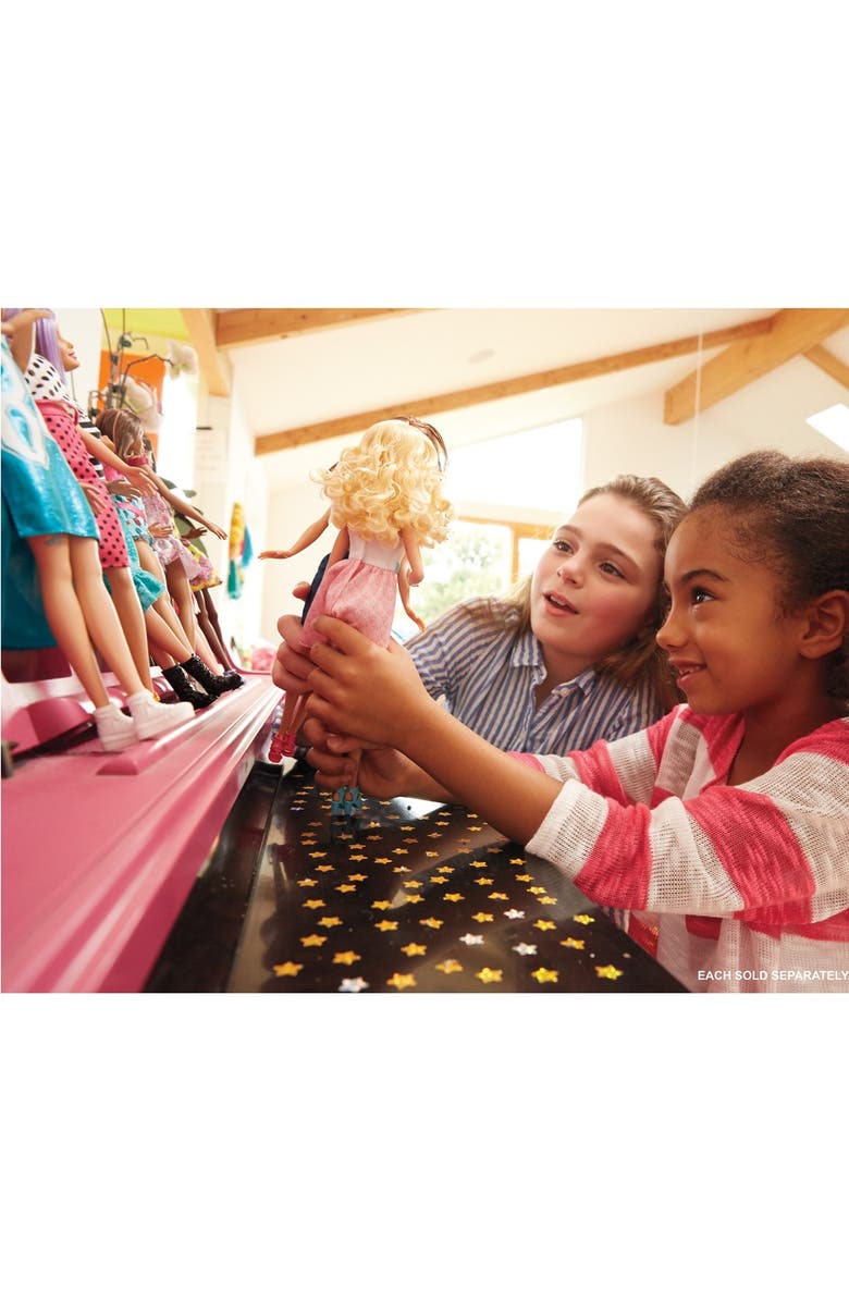 Barbie 'Barbie<sup>®</sup> Fashionistas<sup>™</sup>' Original Doll, Alternate, color, 