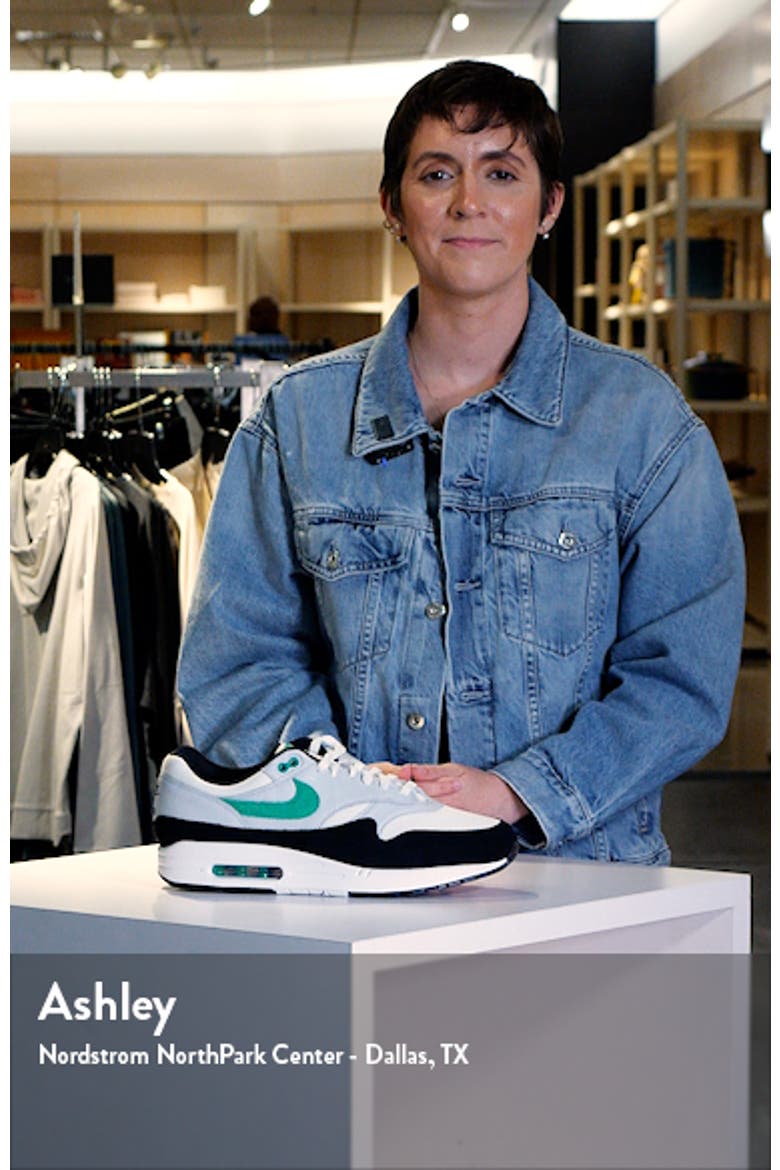 Air Max 1 Sneaker video