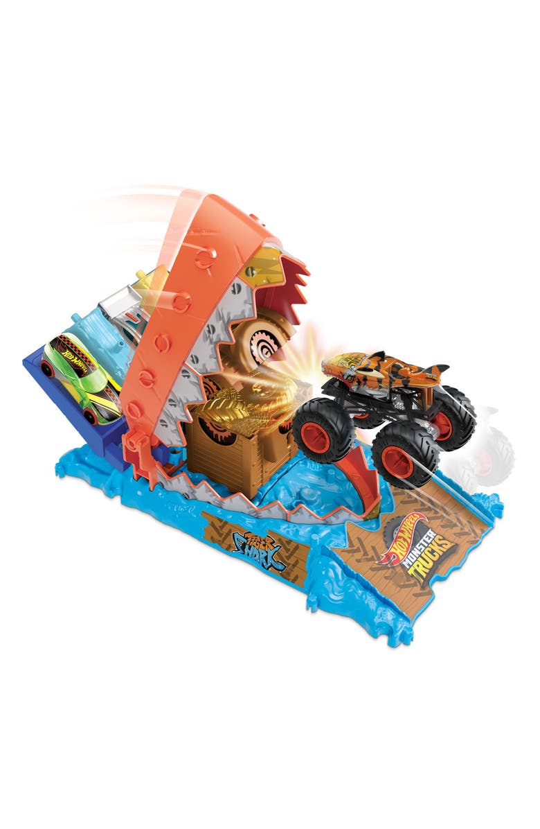 Hot Wheels <sup>®</sup> Monster Trucks Arena Smashers Treasure Chomp Challenge Playset, Alternate, color,