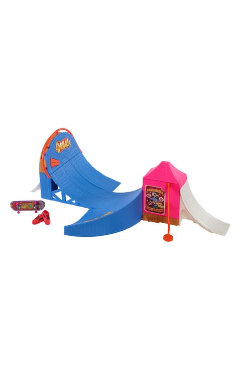 ® x Skate Amusement Park Playset