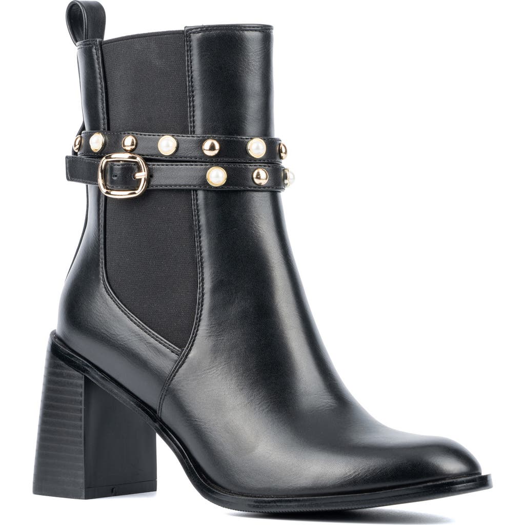 Torgeis Ivy Studded Chelsea Boot In Black