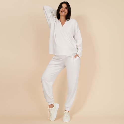 Motherhood Maternity Under The Belly Side Pockets Scuba Jogger In Winter White
