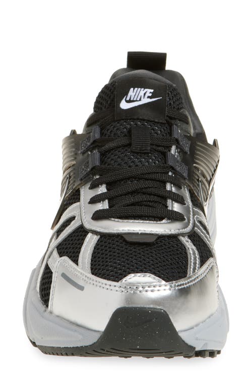 Nike V2k Run Sneaker