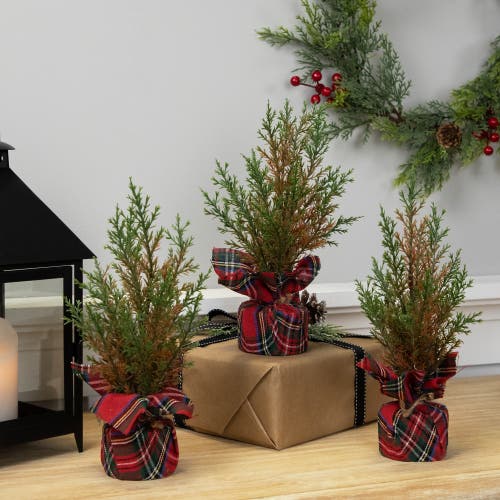 Northlight Mini Cedar Artificial Christmas Trees In Red