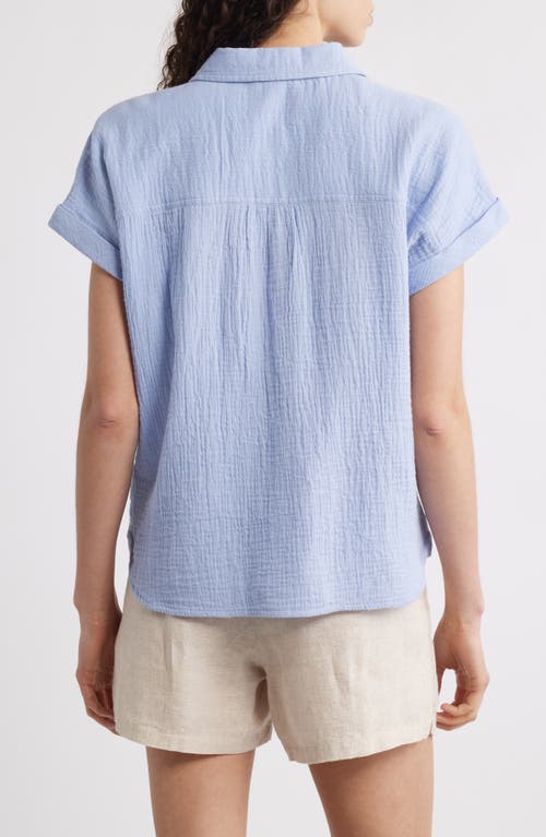 Beachlunchlounge Dawson Short Sleeve Cotton Button-up Shirt In Light Denim