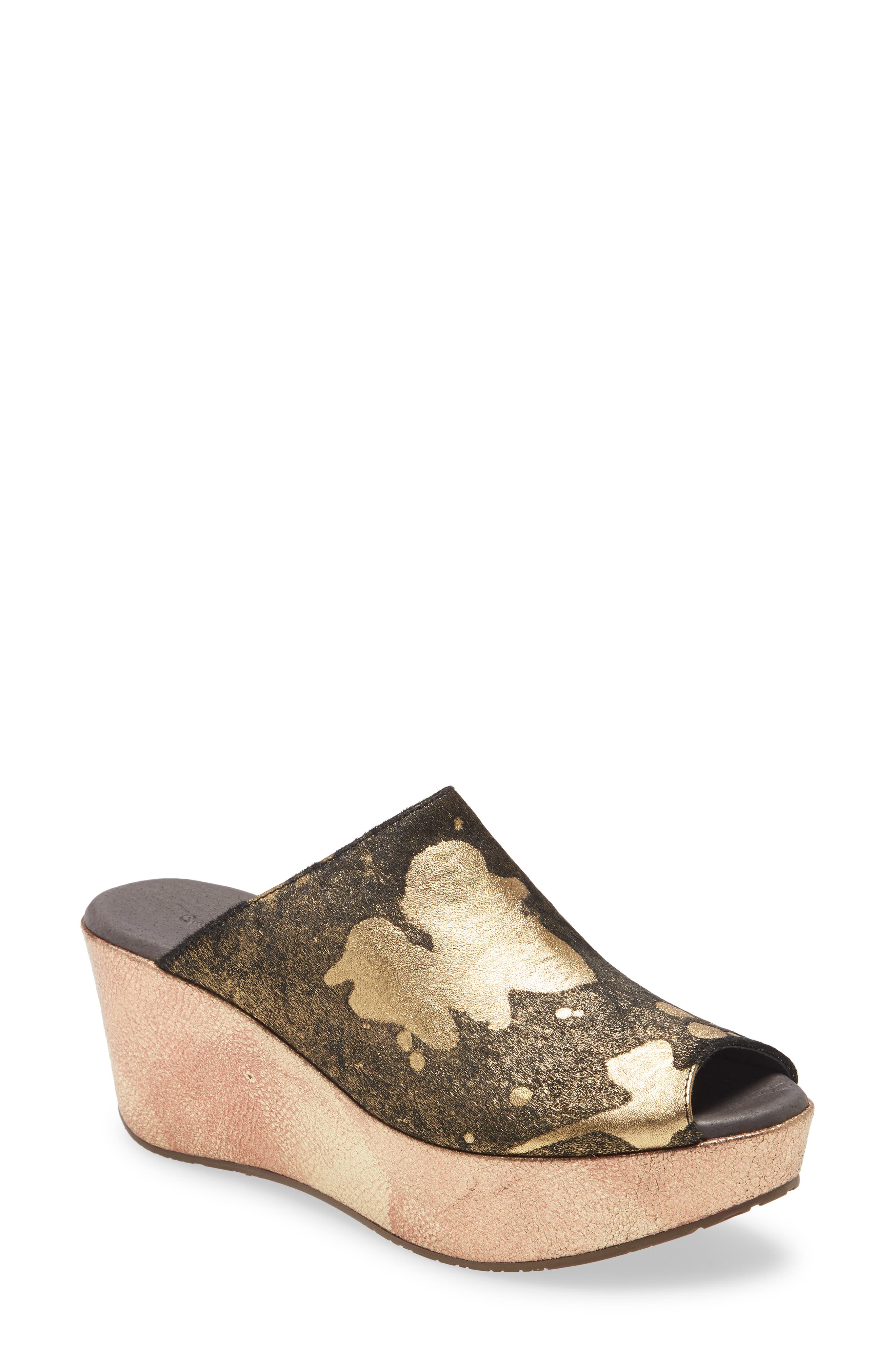 Chocolat Blu Yiona Wedge Slide Sandal, Main, color, 