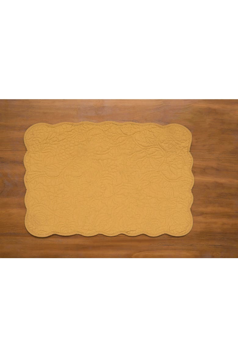 Christiana Honey Reversible Machine Washable Scallop Quilt Placemats Set of 6, Alternate, color, Yellow