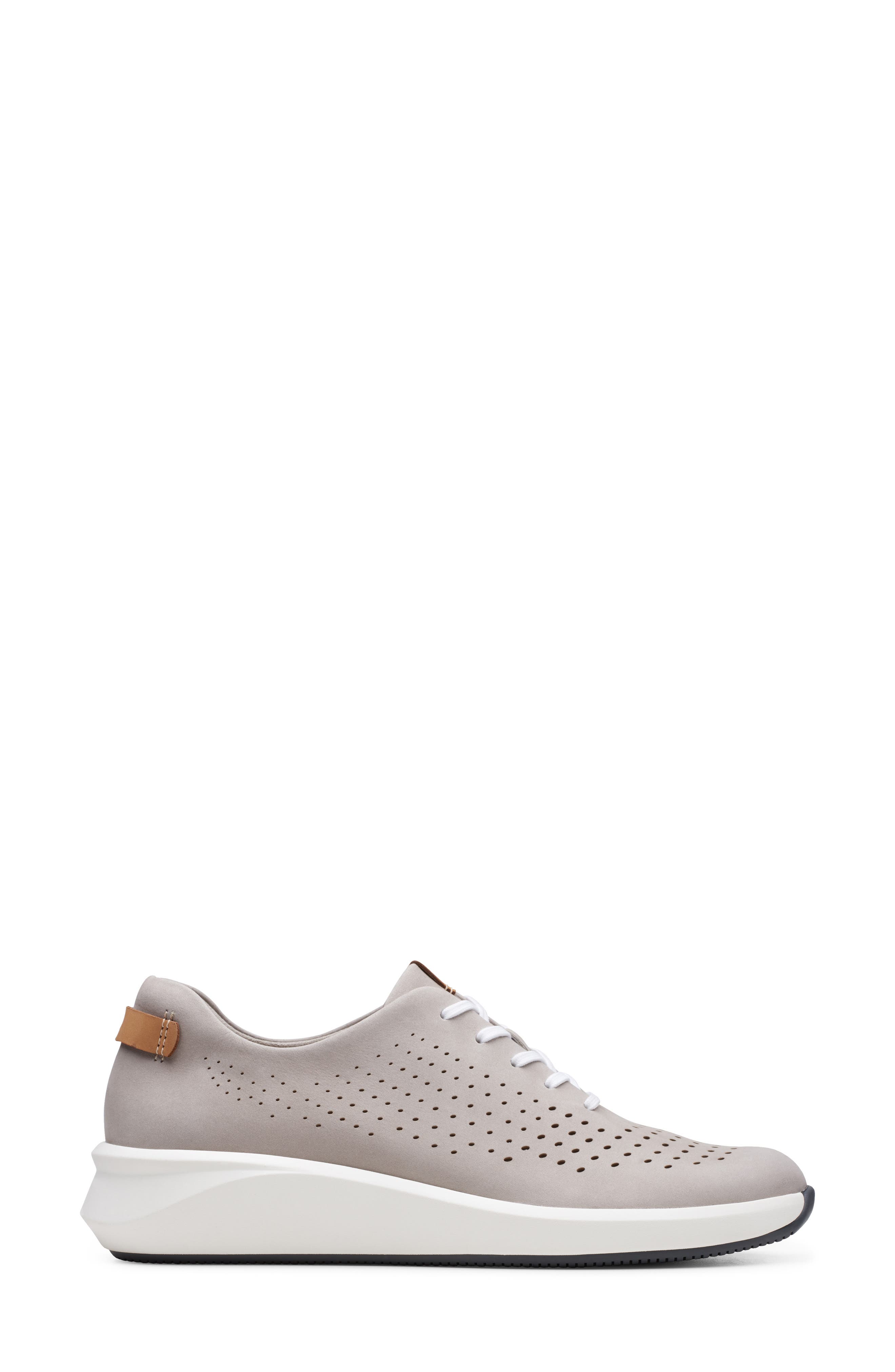 Clarks<sup>®</sup> Clarks Un Rio Sneaker, Alternate, color, 