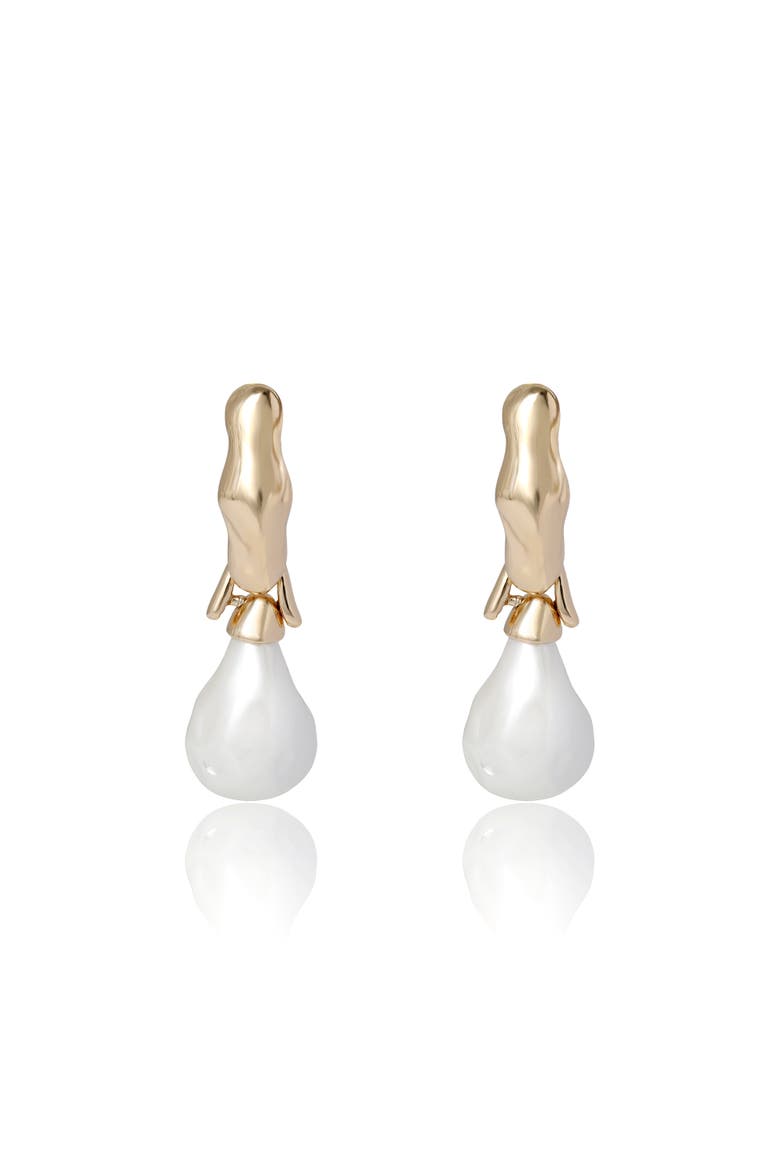 Cute Posts Earrings, Alternate, color, Gold