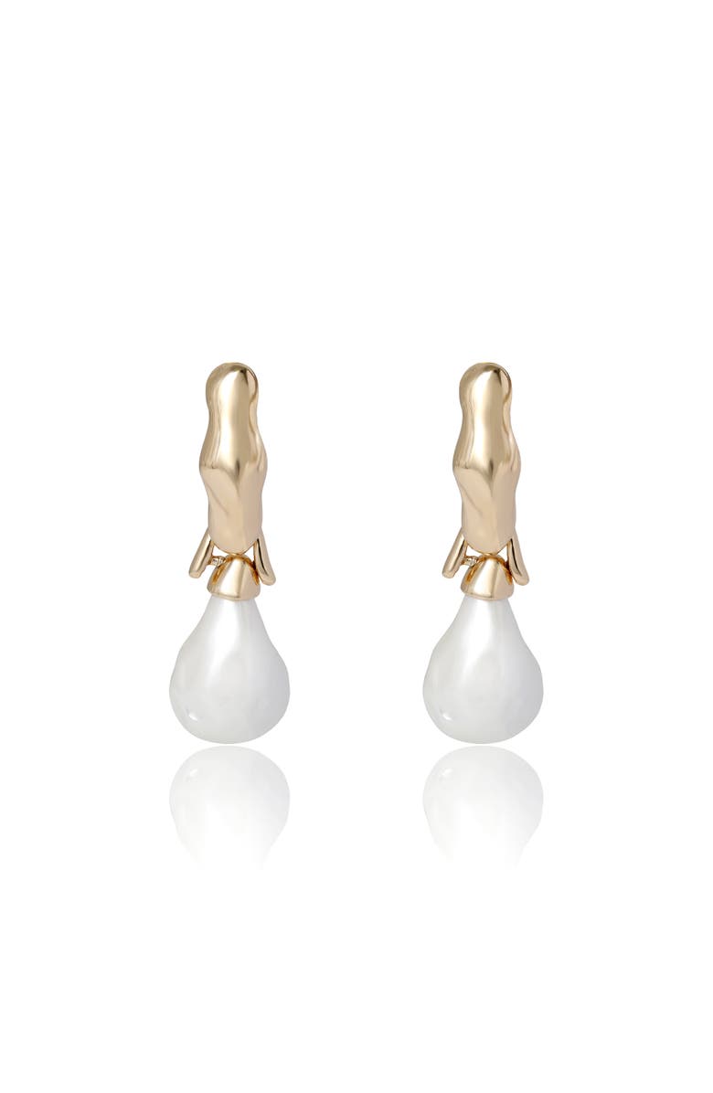 BCBG Cute Posts Earrings, Alternate, color, Gold