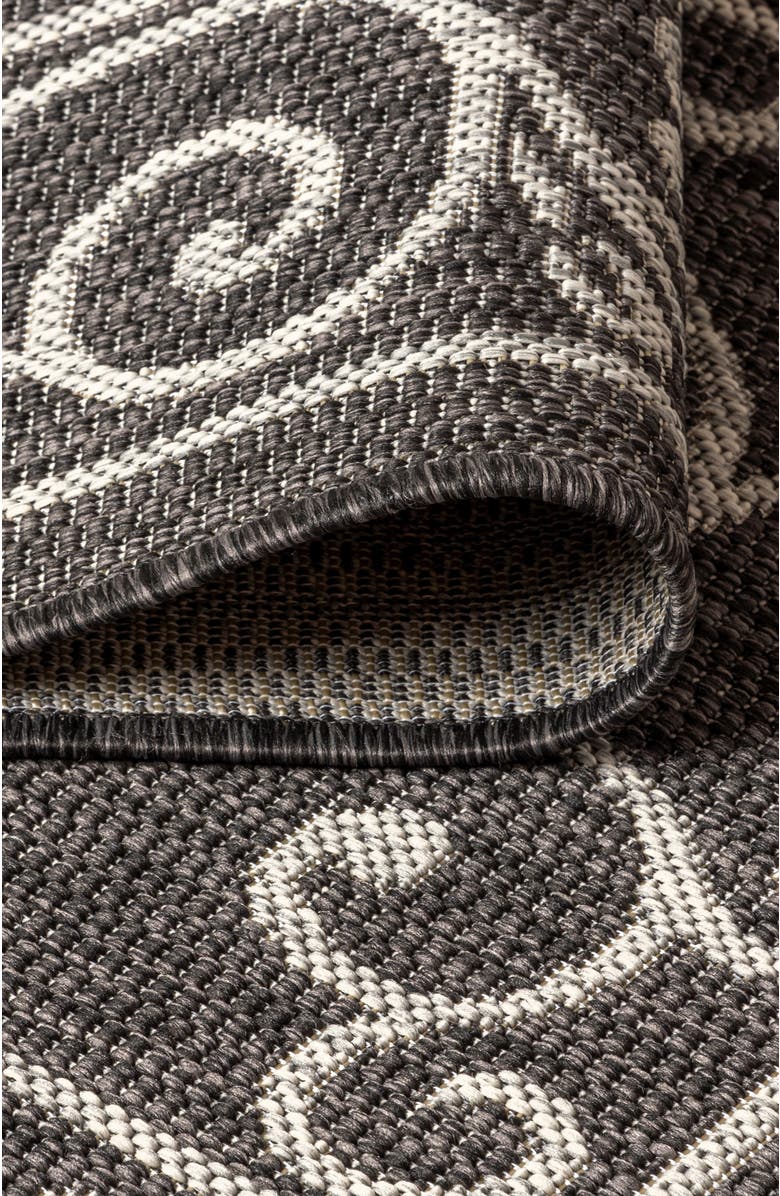 JONATHAN Y Charleston Vintage Filigree Textured Weave Indoor/Outdoor Area Rug, Alternate, color, Black/Gray