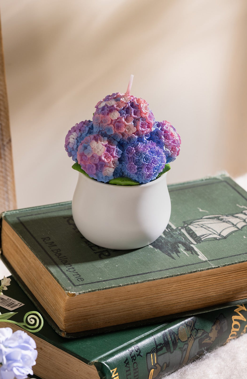 Southlake Gifts Hydrangea Candle In Pink/purple/blue