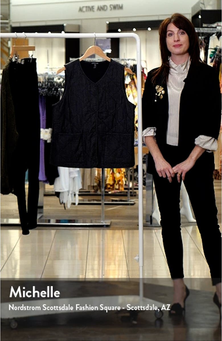 V-Neck Quilted Twill Organic Cotton Vest, sales video thumbnail