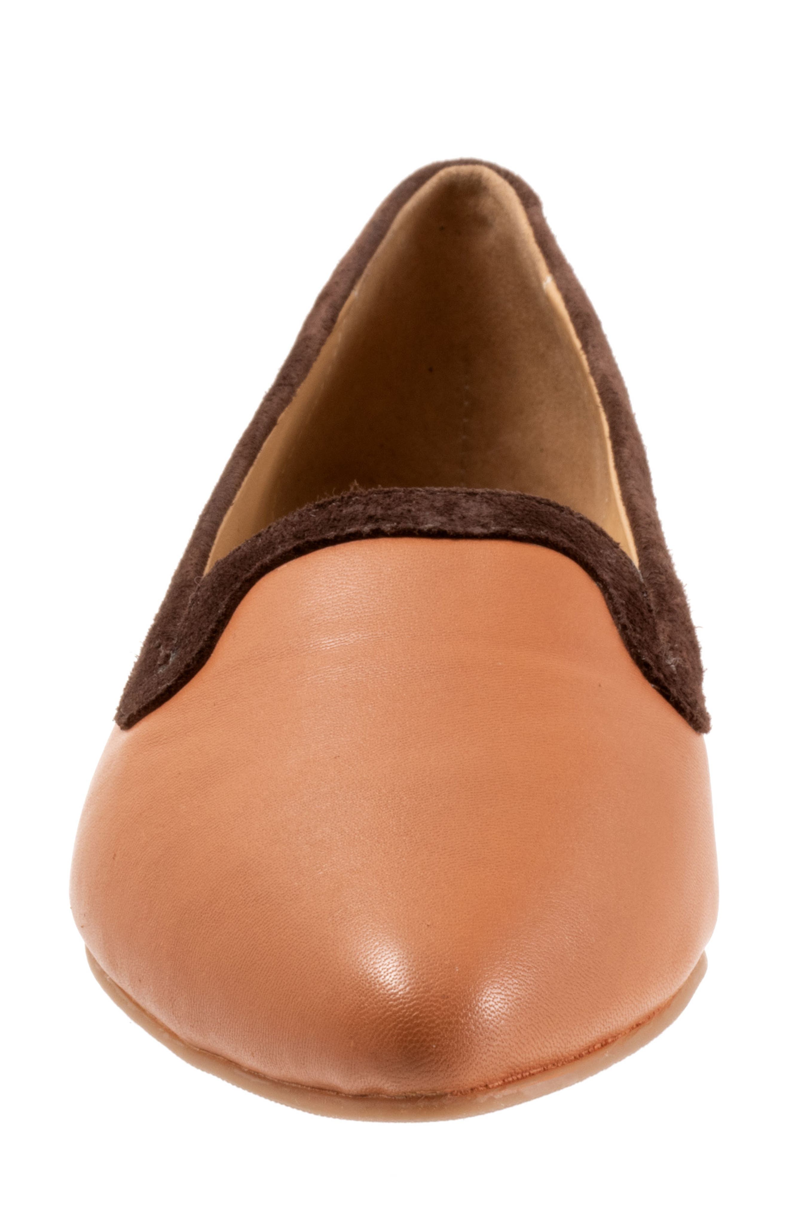 Trotters Hannah Pointed Toe Flat, Alternate, color, Luggage