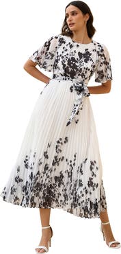 Yumi Short Sleeve Pleated Midi Dress
